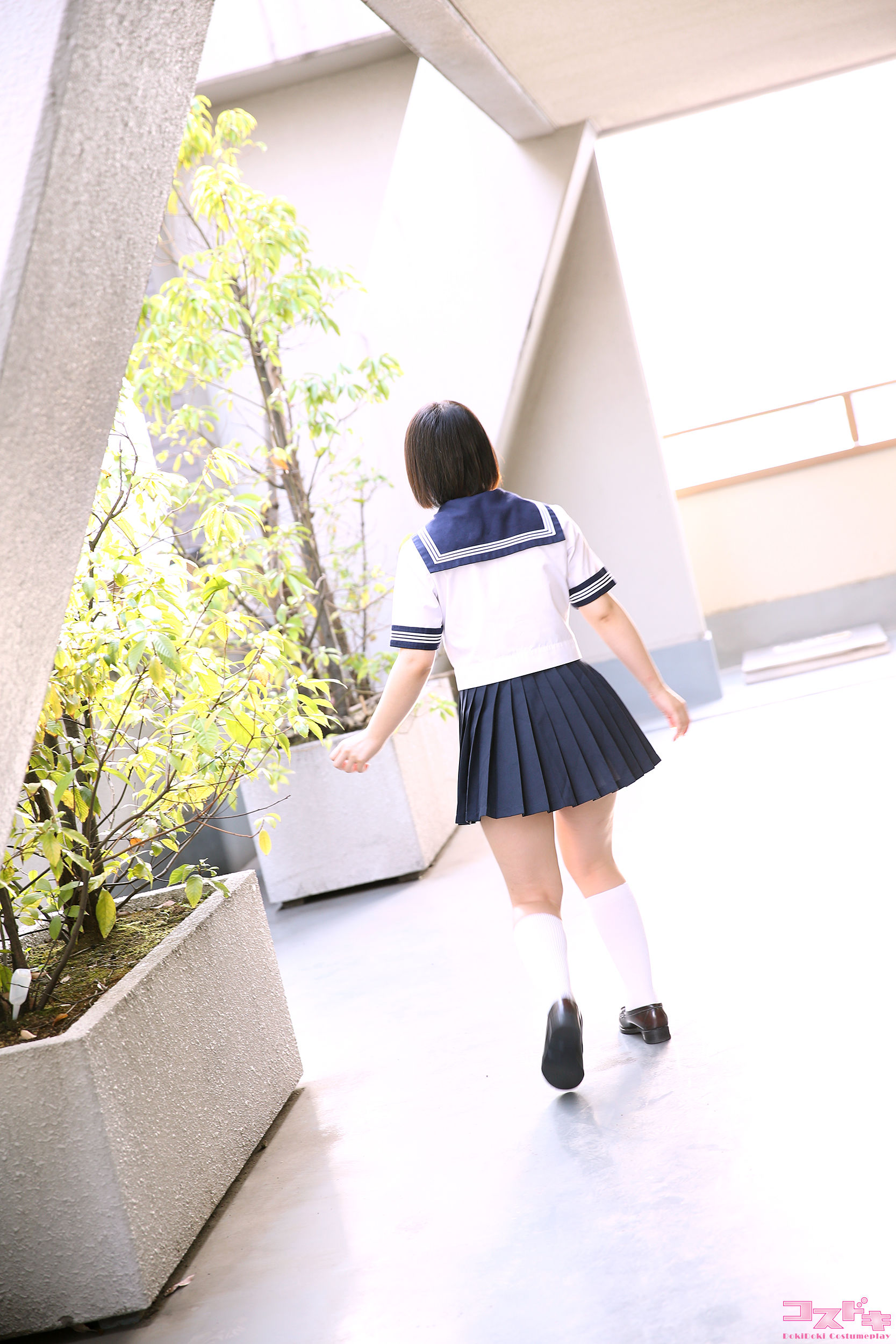 [Cosdoki]学生制服:雏菊翼(雛菊つばさ)无删减私房照片在线浏览(48P)
