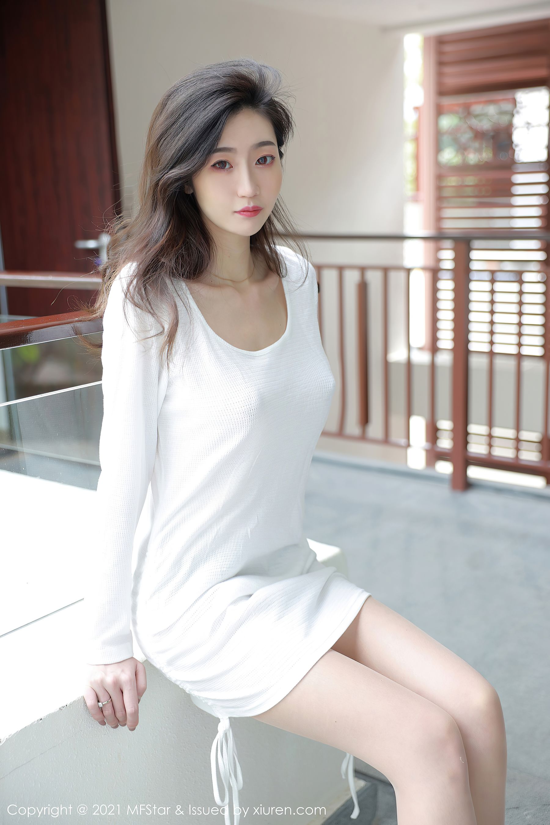 VOL.1691 [模范学院]长腿美女性感女郎:安琪Yee超高清写真套图(50P)