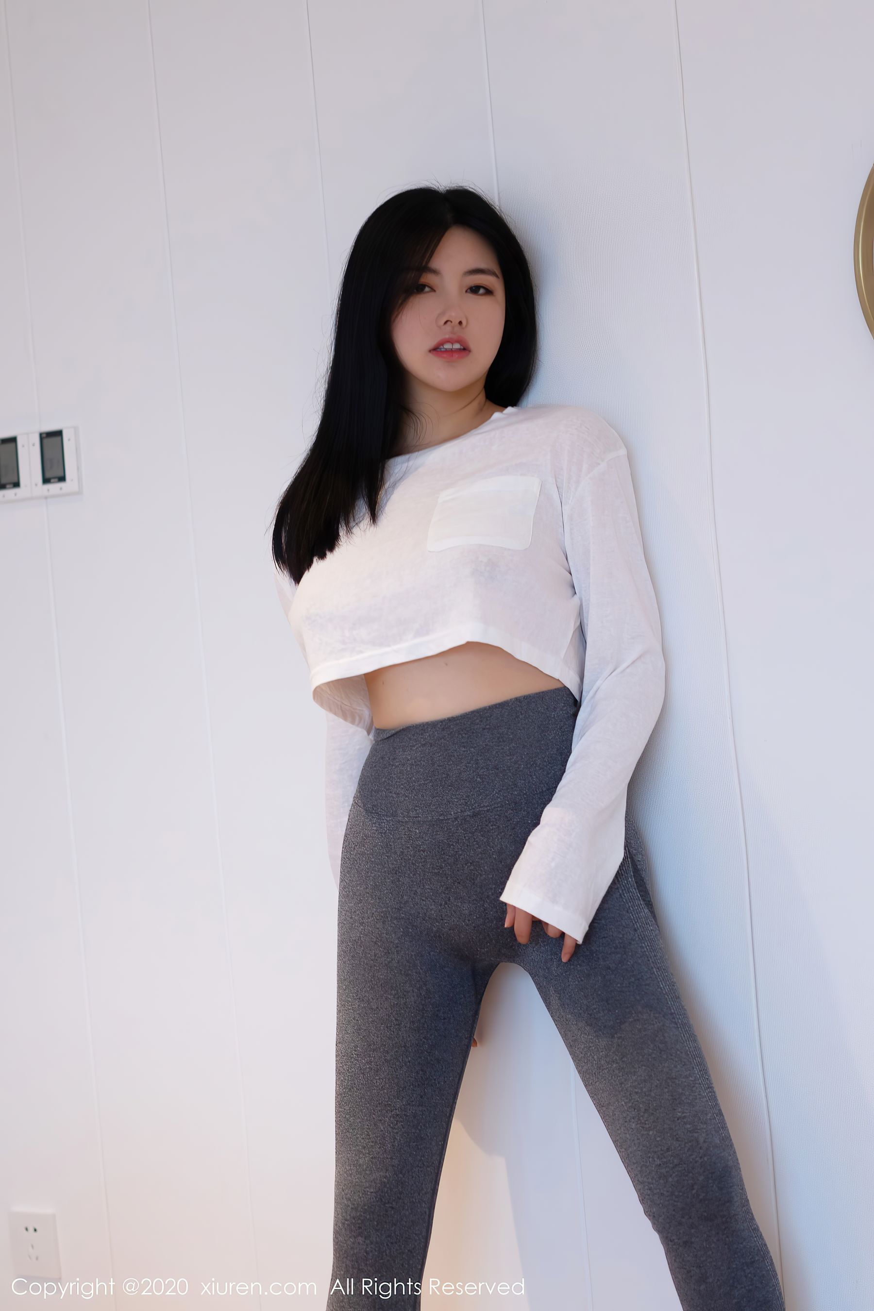 [秀人网]紧身裤健身美女:娜露(娜露Selena)高品质写真大图收藏合集(50P)